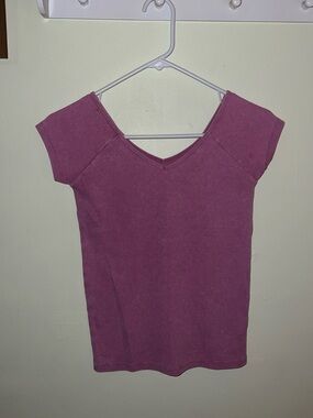American Eagle Short Sleeve Ribbed V-Neck